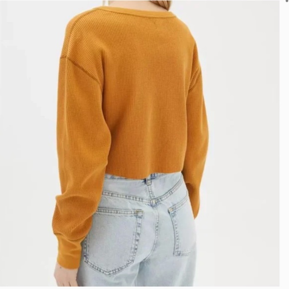UO BDG Corey Notched Thermal Cropped Top long sleeve waffle Yellow Gold Mustard - Picture 2 of 4